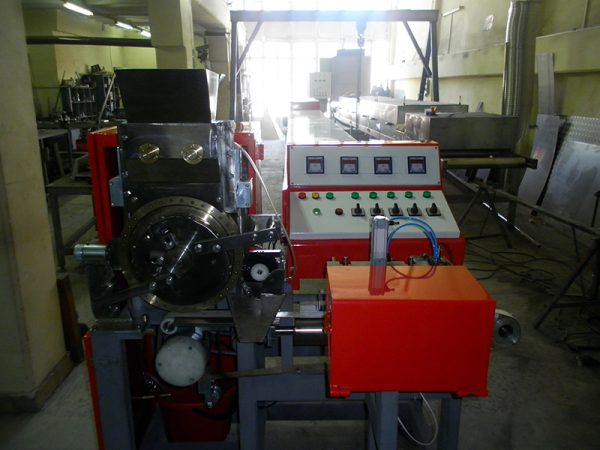 SUGAR MACHINE TYPE C MACHINE MODEL T.Y.O 100 CP